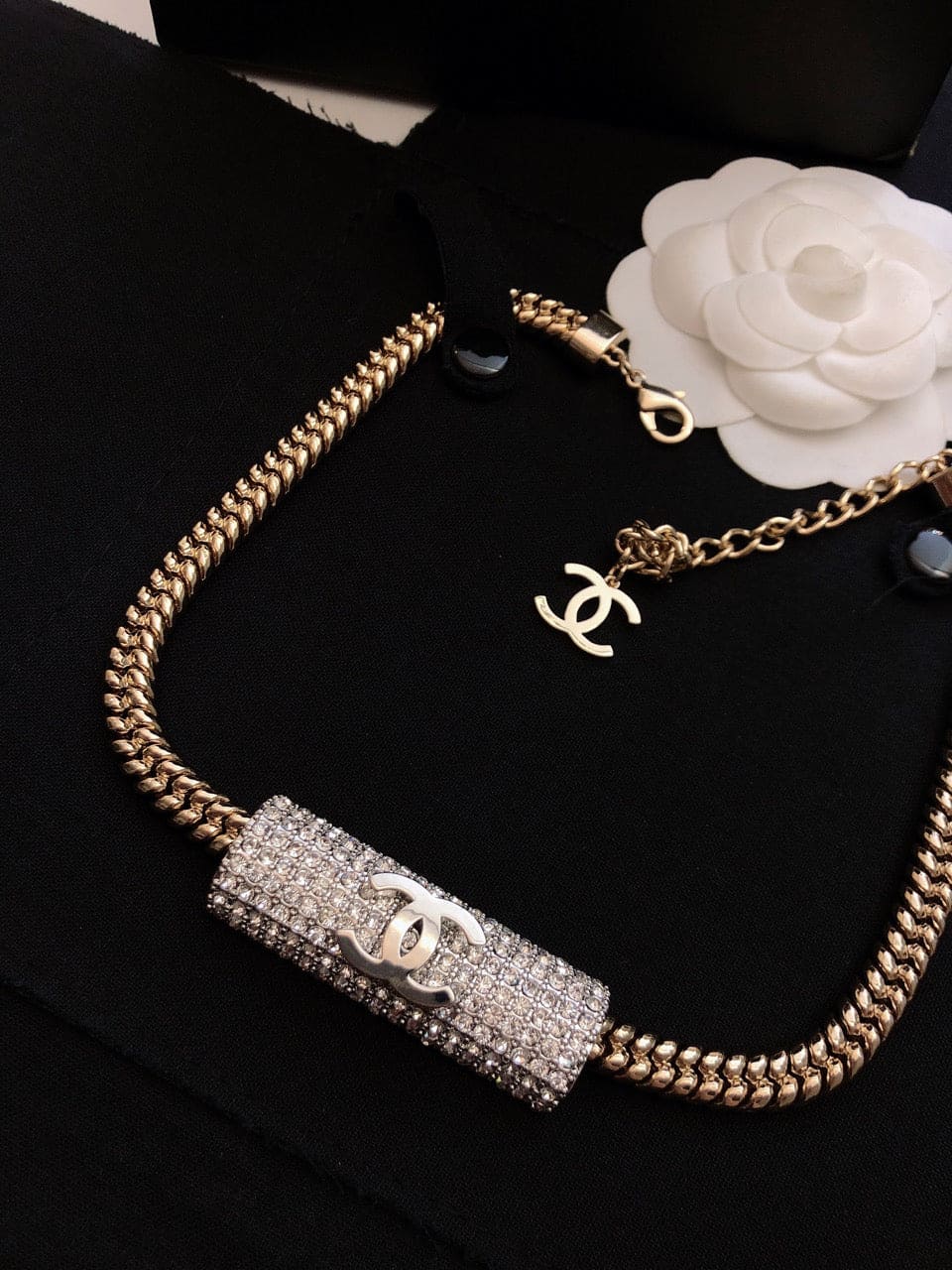 18K  Chanel Diamonds Chain Necklace