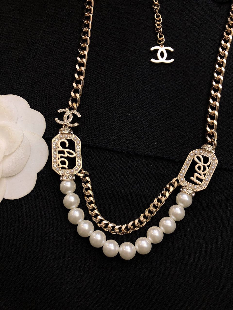 18K  Chanel Diamonds Necklace
